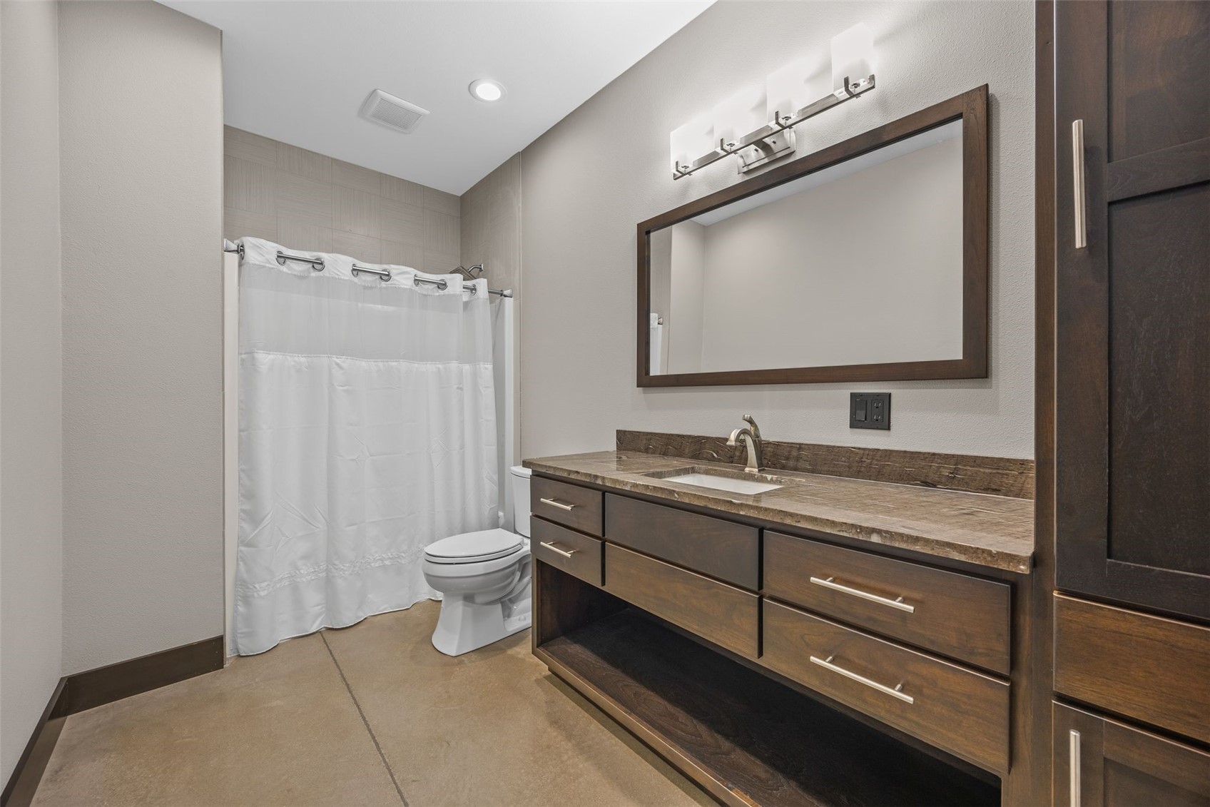20649 Kayak Court Manchester IA 52057