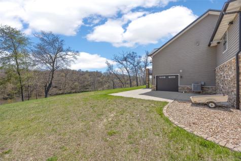 20649 Kayak Court Manchester IA 52057
