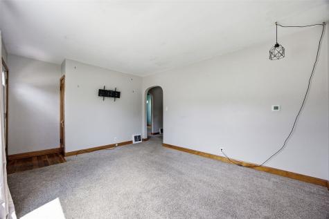 1040 2nd Avenue Marion IA 52302