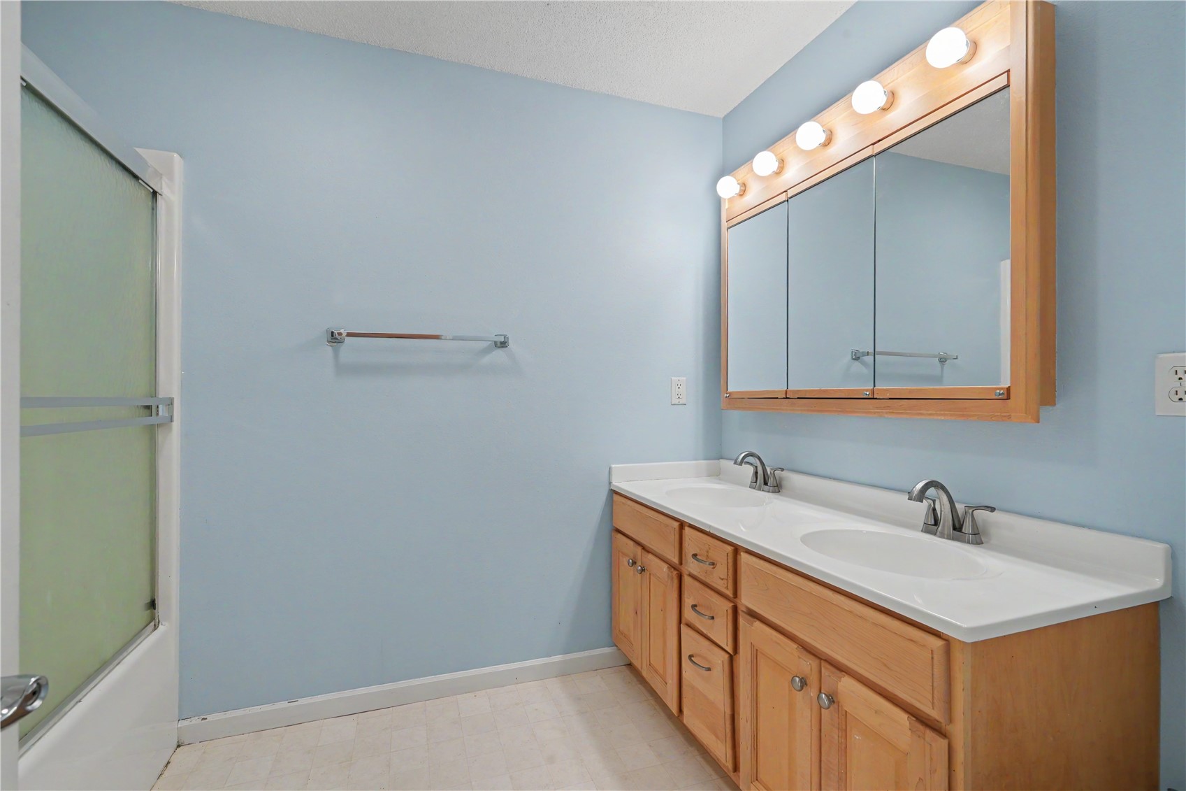 310 Teakwood Lane NE Cedar Rapids IA 52402