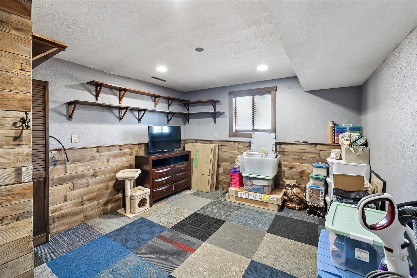 2449 68th Street Van Horne IA 52349