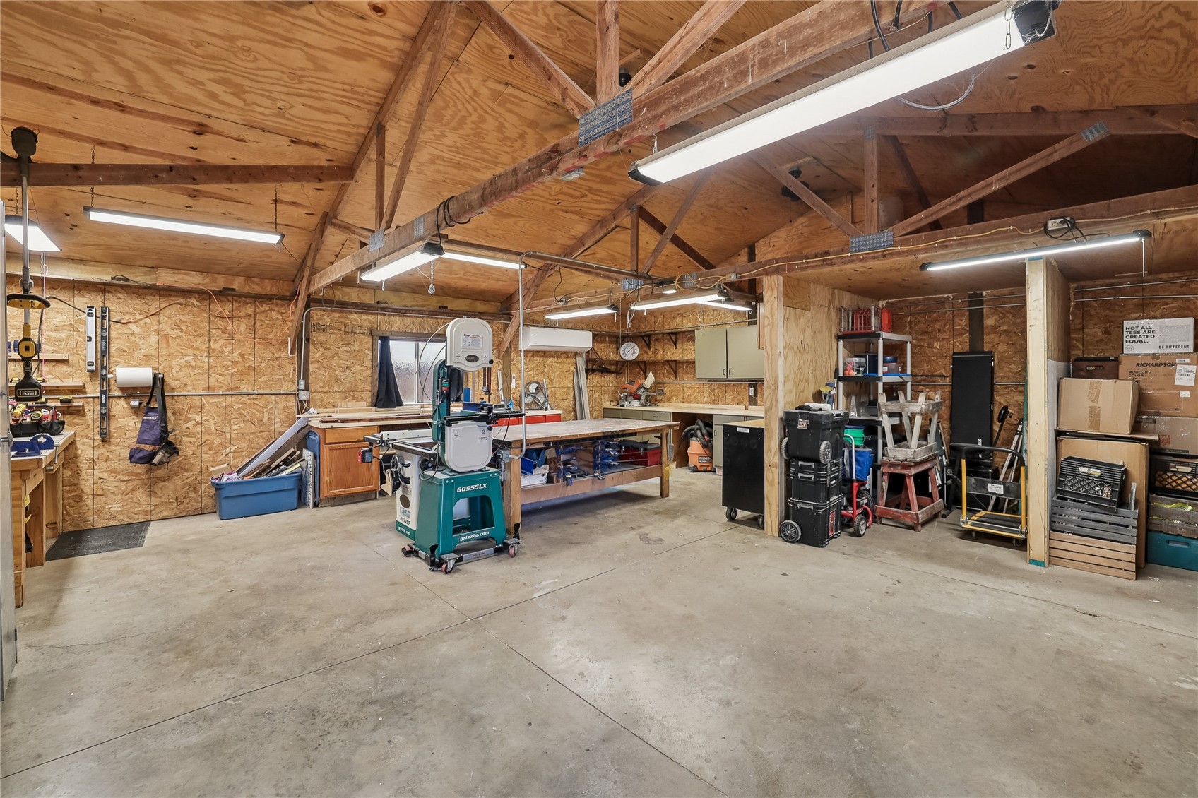 2449 68th Street Van Horne IA 52349