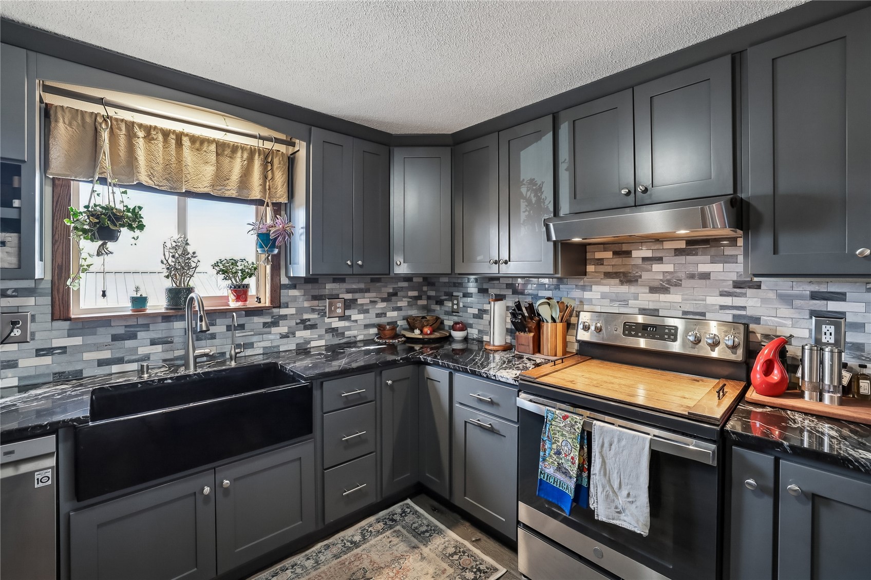 2449 68th Street Van Horne IA 52349