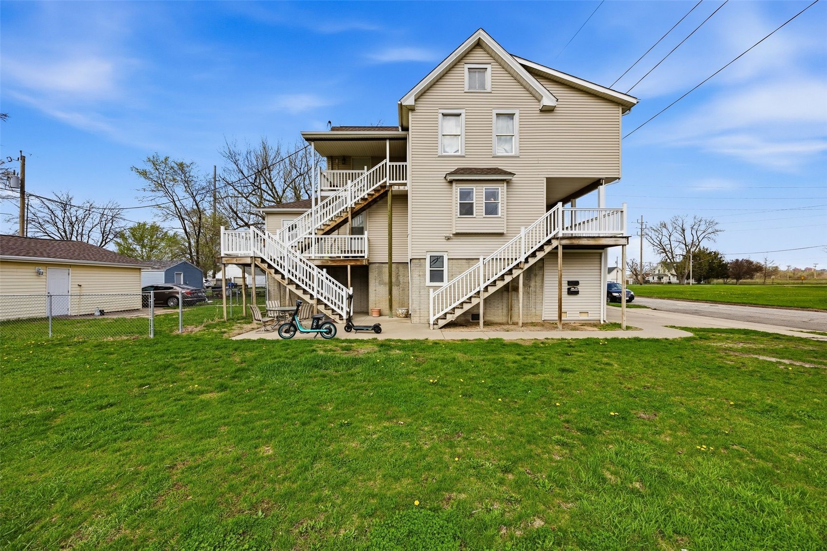 1216 5th Street NW Cedar Rapids IA 52405