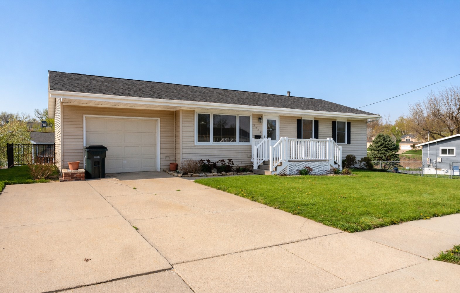 4324 Midway Drive NW Cedar Rapids IA 52405