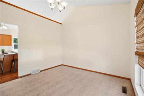 6911 Springwood Place NW Cedar Rapids IA 52405