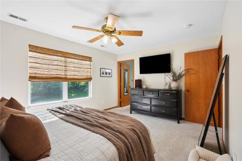 6911 Springwood Place NW Cedar Rapids IA 52405