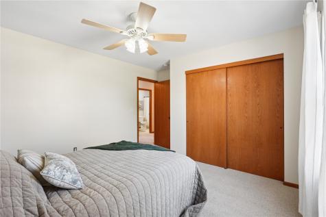 6911 Springwood Place NW Cedar Rapids IA 52405