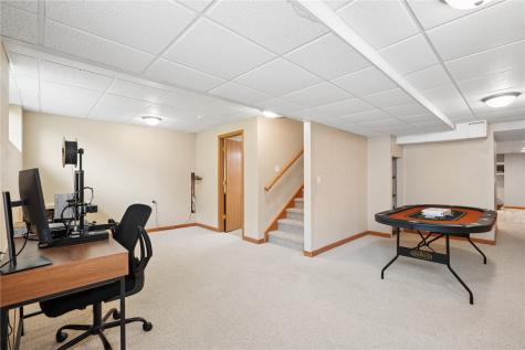 6911 Springwood Place NW Cedar Rapids IA 52405
