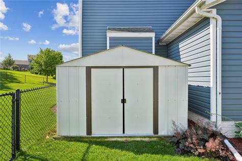 6911 Springwood Place NW Cedar Rapids IA 52405