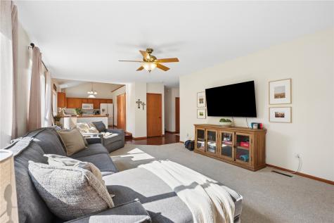 6911 Springwood Place NW Cedar Rapids IA 52405