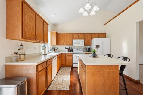 6911 Springwood Place NW Cedar Rapids IA 52405