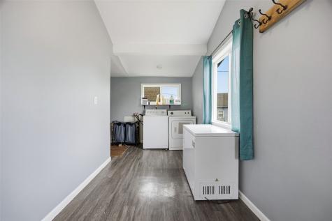 105 8th Street Van Horne IA 52346