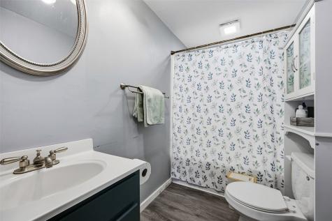 105 8th Street Van Horne IA 52346