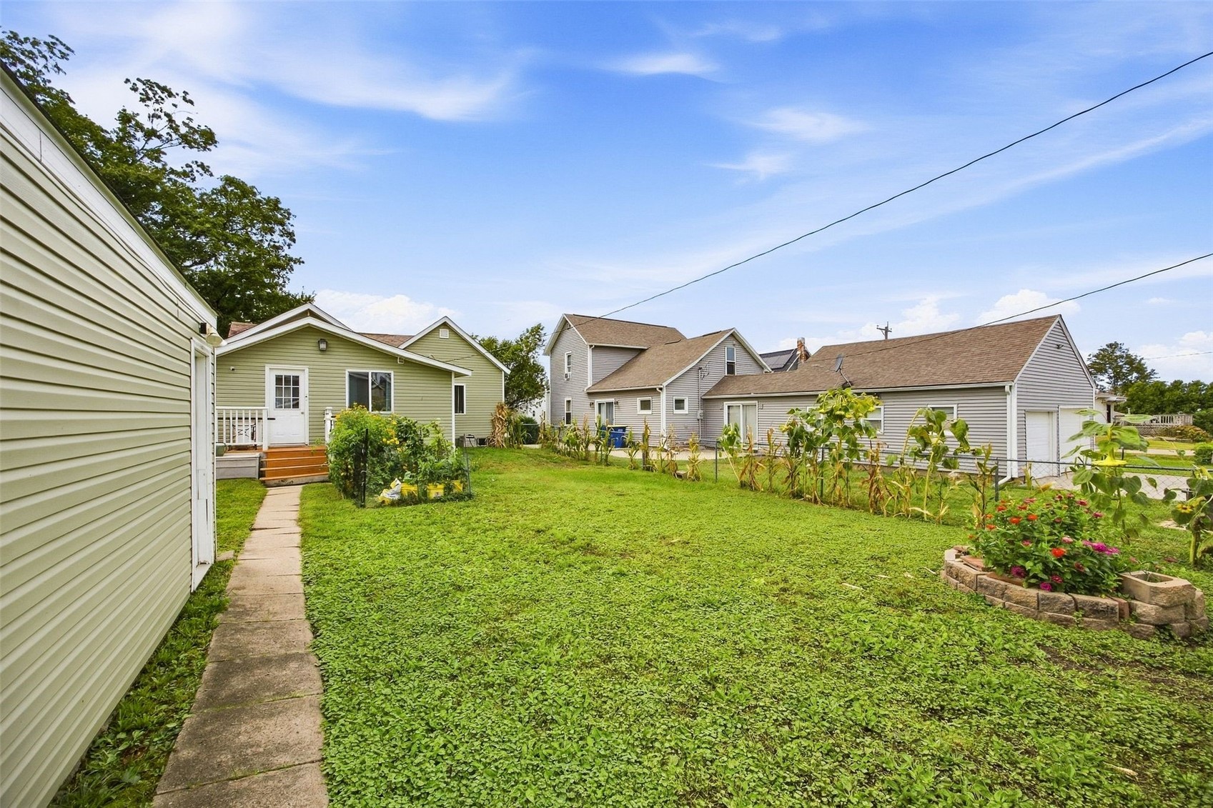 105 8th Street Van Horne IA 52346