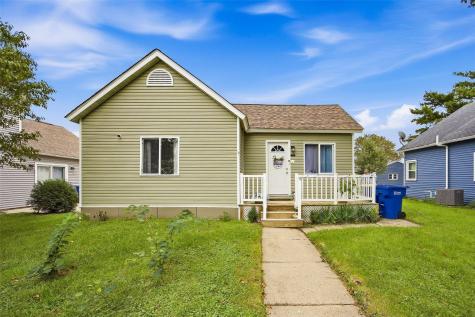 105 8th Street Van Horne IA 52346