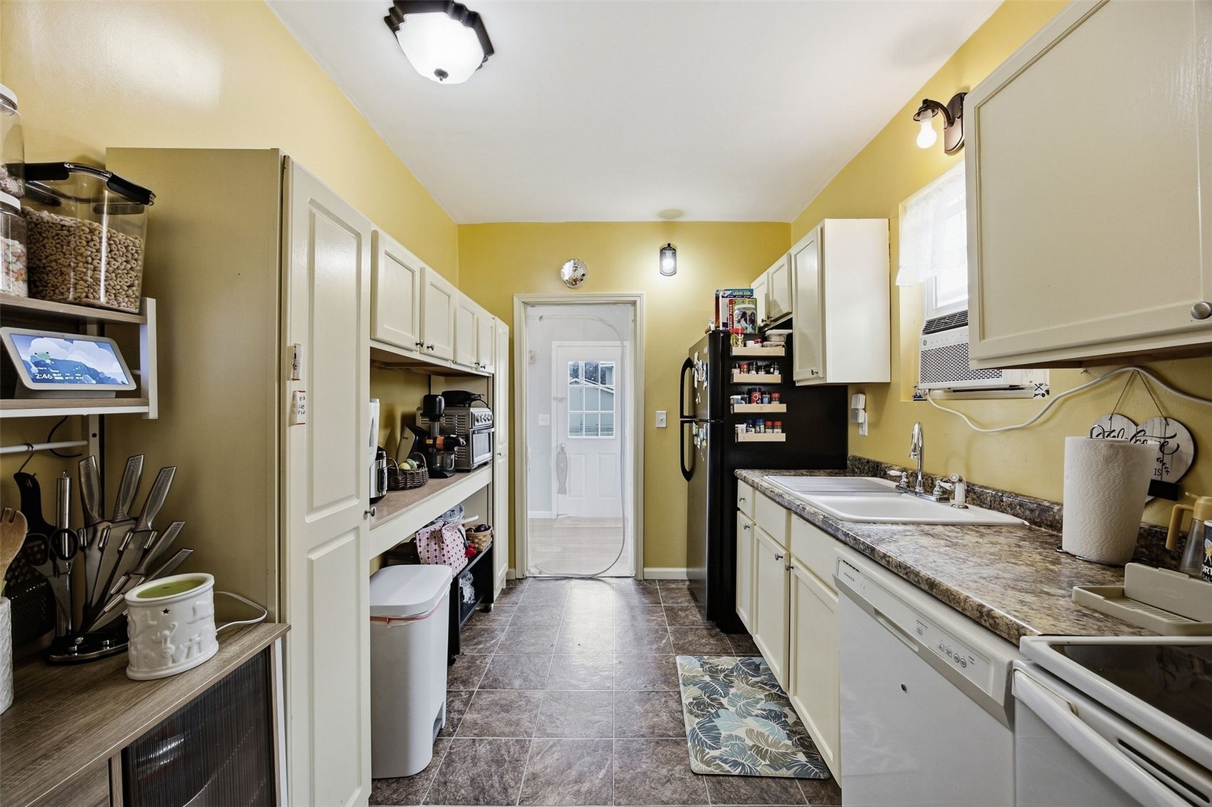105 8th Street Van Horne IA 52346