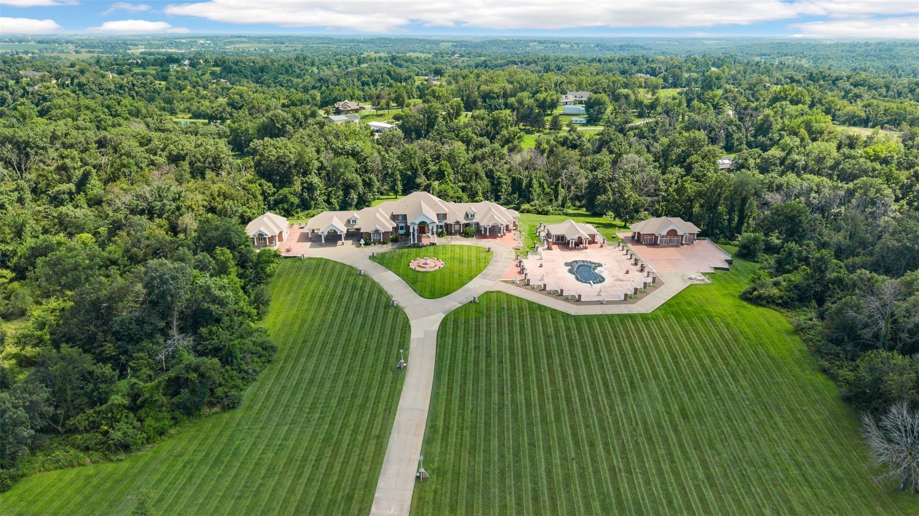 6201 Lakeside Road Marion IA 52302
