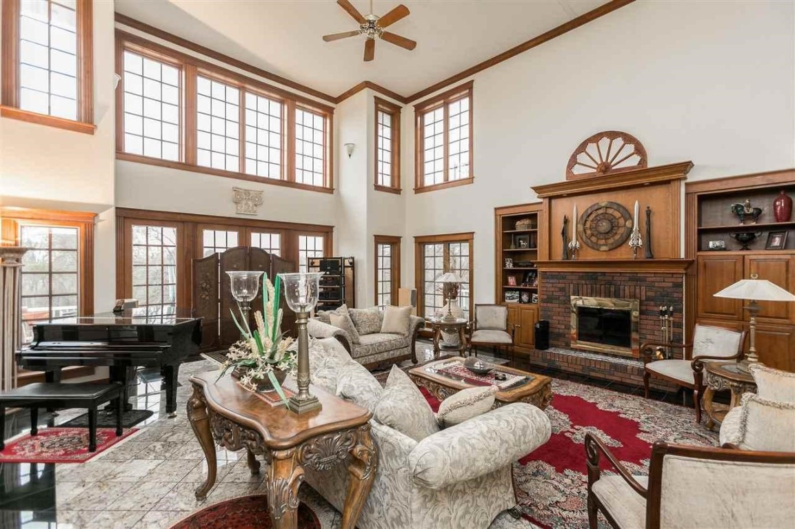 6201 Lakeside Road Marion IA 52302