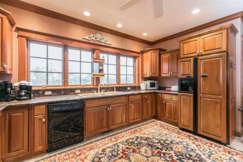 6201 Lakeside Road Marion IA 52302