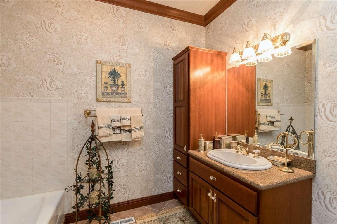 6201 Lakeside Road Marion IA 52302