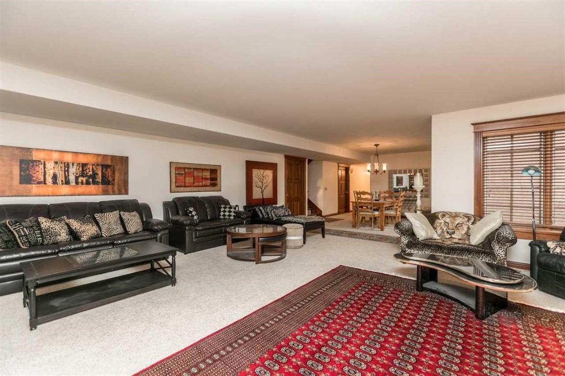 6201 Lakeside Road Marion IA 52302