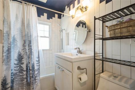 3800 Hart Court NE Cedar Rapids IA 52402