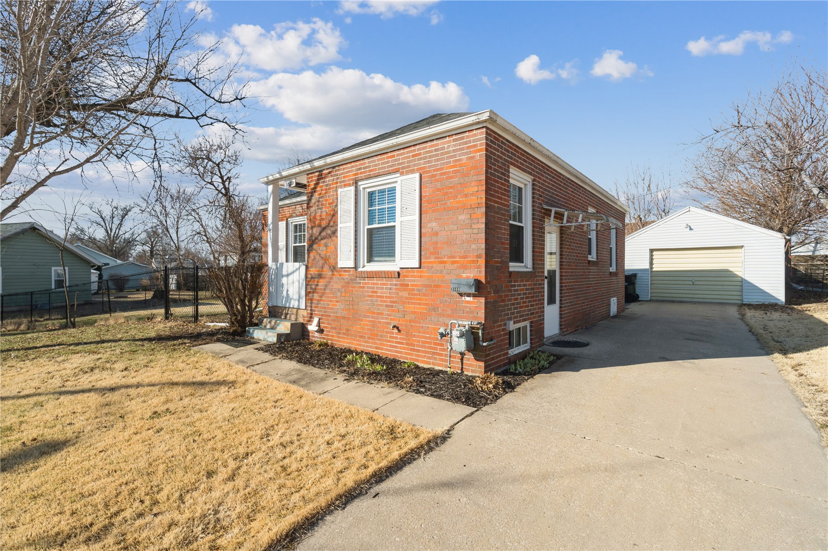 3800 Hart Court NE Cedar Rapids IA 52402