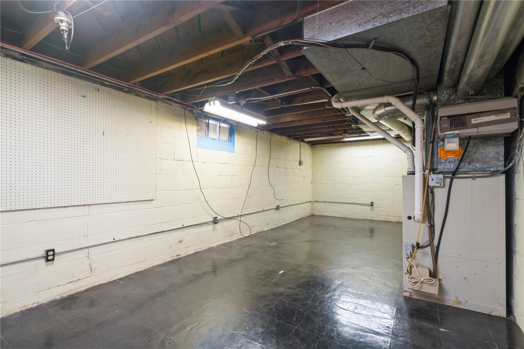 3800 Hart Court NE Cedar Rapids IA 52402