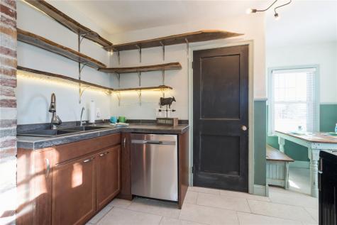 3800 Hart Court NE Cedar Rapids IA 52402