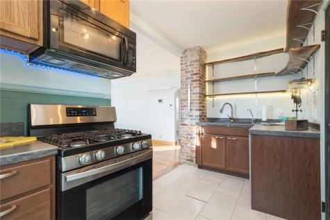 3800 Hart Court NE Cedar Rapids IA 52402