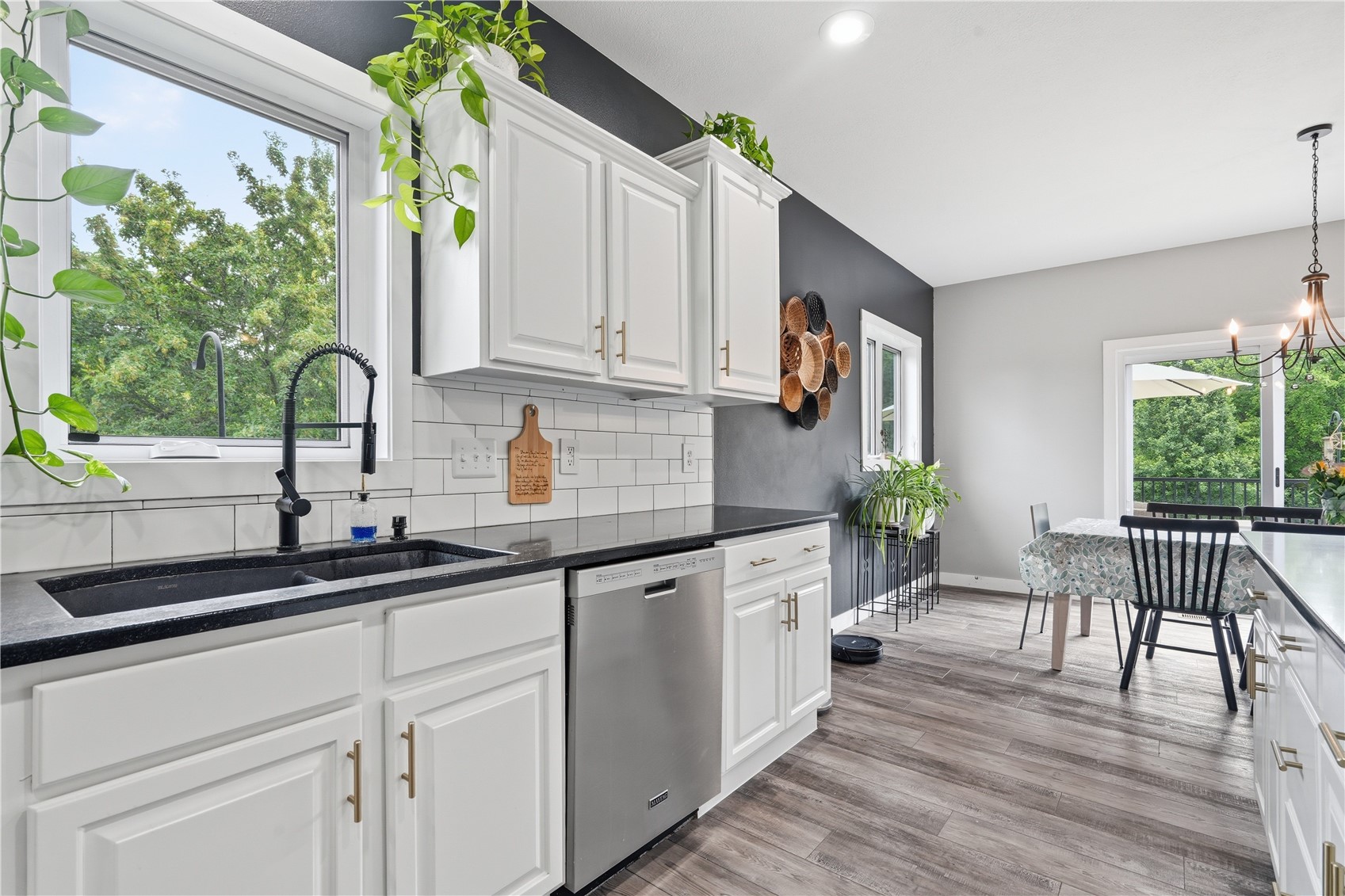 7977 218th Avenue Martelle IA 52305