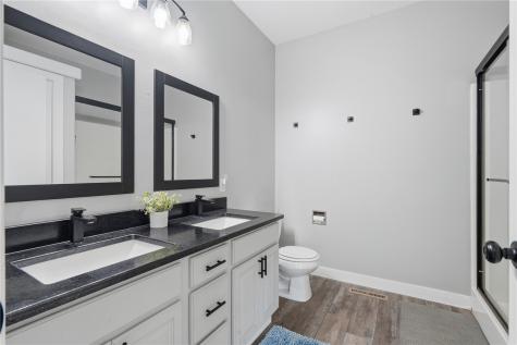 7977 218th Avenue Martelle IA 52305