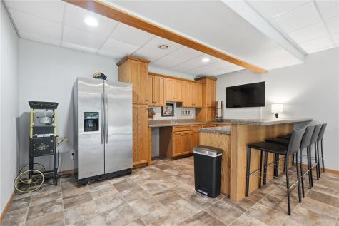 7977 218th Avenue Martelle IA 52305