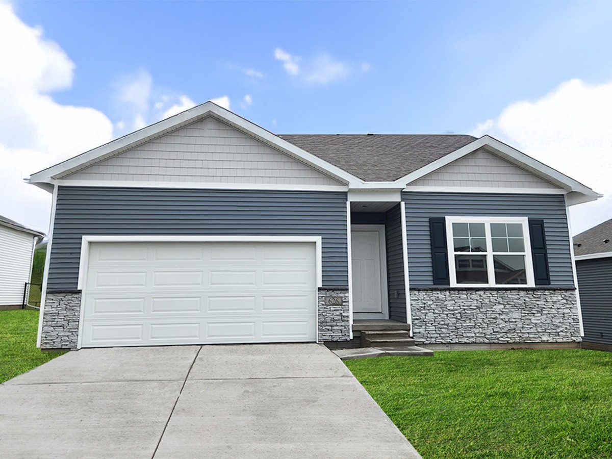 2751 Cecelia Drive Hiawatha IA 52233