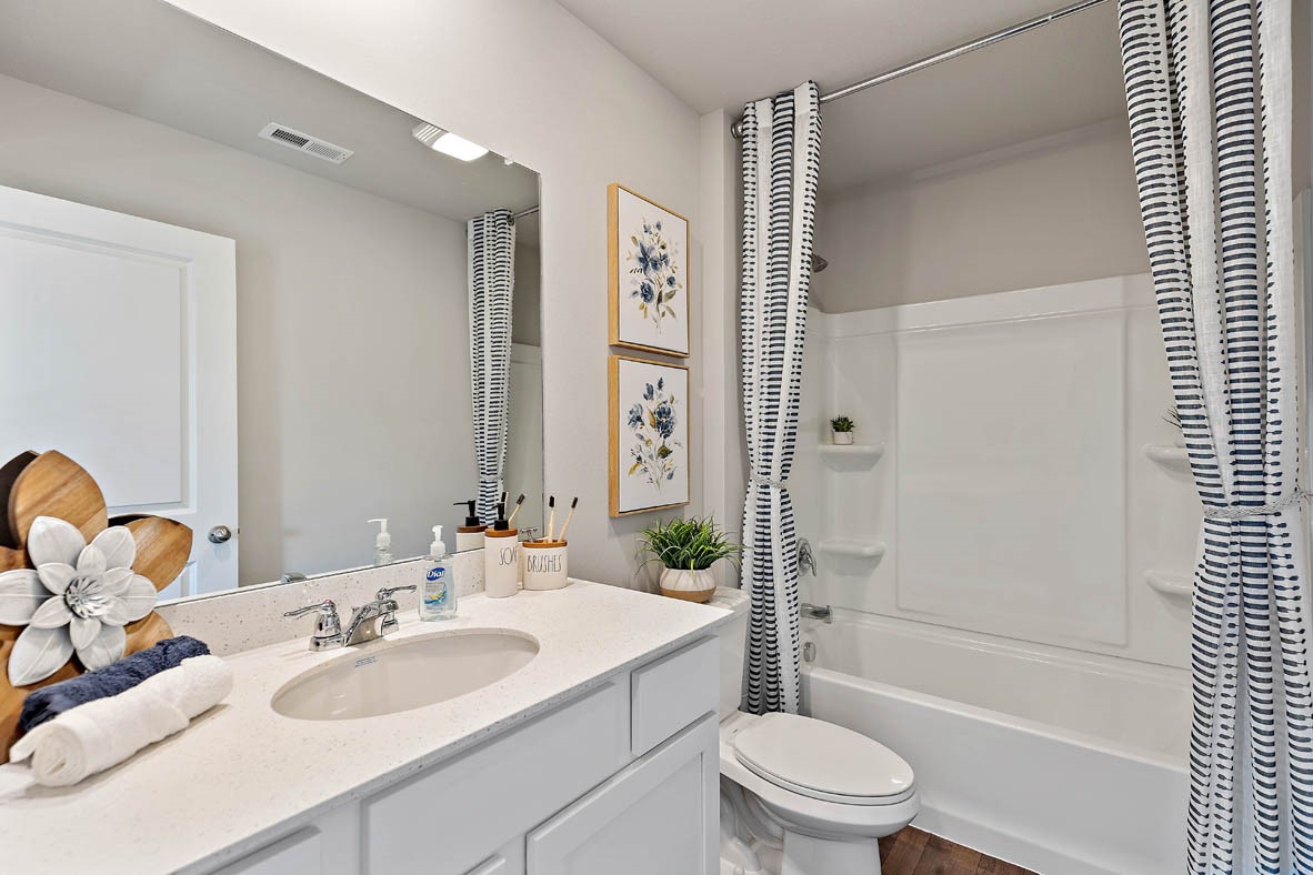 2751 Cecelia Drive Hiawatha IA 52233