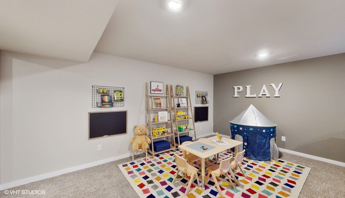 2751 Cecelia Drive Hiawatha IA 52233