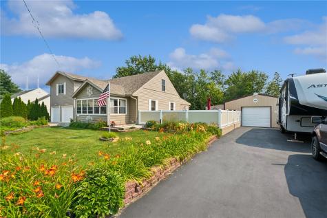 211 Hubbell Street Martelle IA 52305