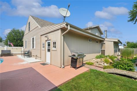 211 Hubbell Street Martelle IA 52305