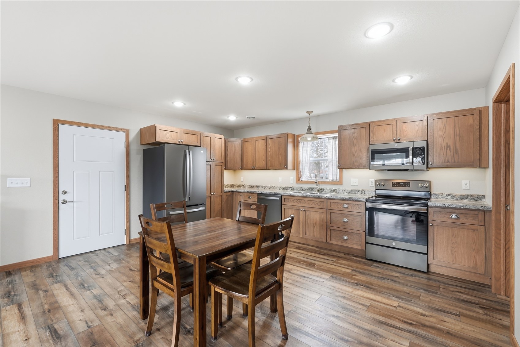 610 SE 1st Street IA 52640