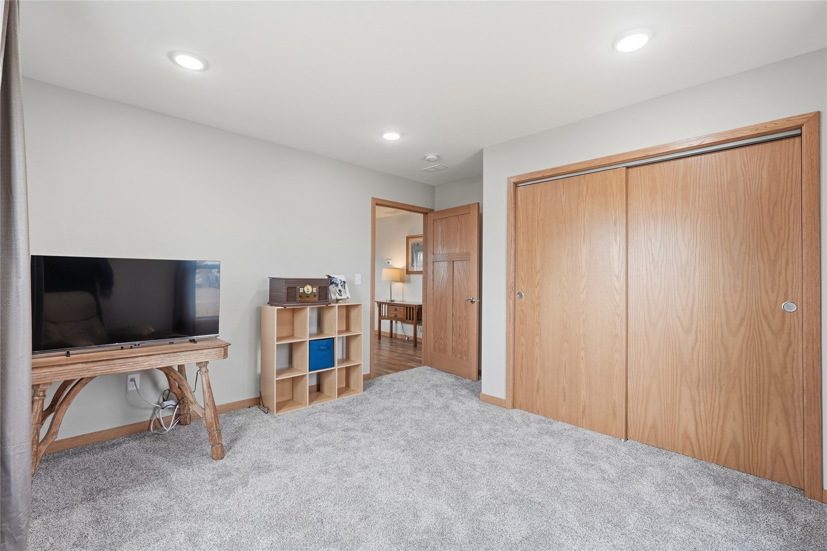 610 SE 1st Street IA 52640