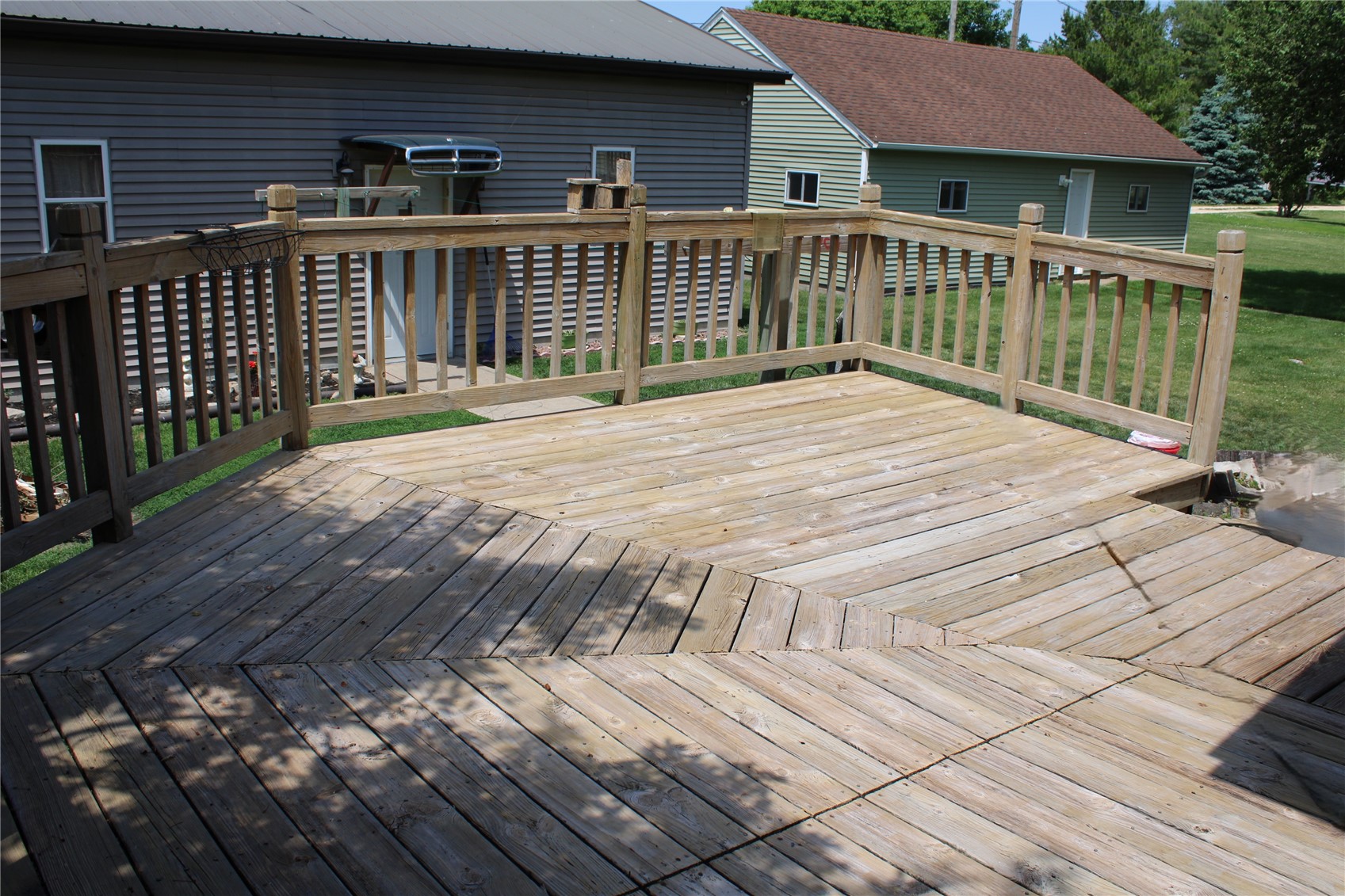 105 Grant Avenue Lowden IA 52255