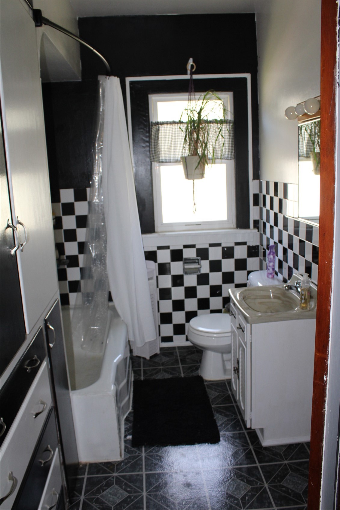 105 Grant Avenue Lowden IA 52255