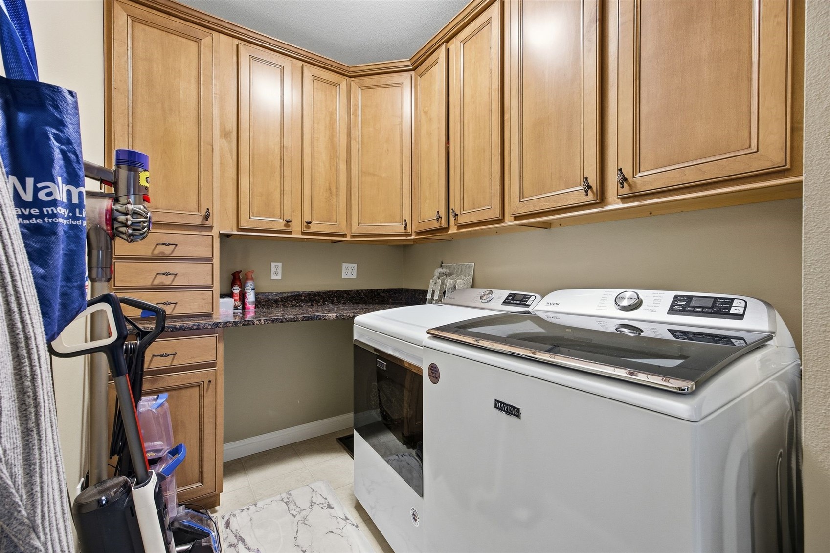 570 Landau Street Robins IA 52328