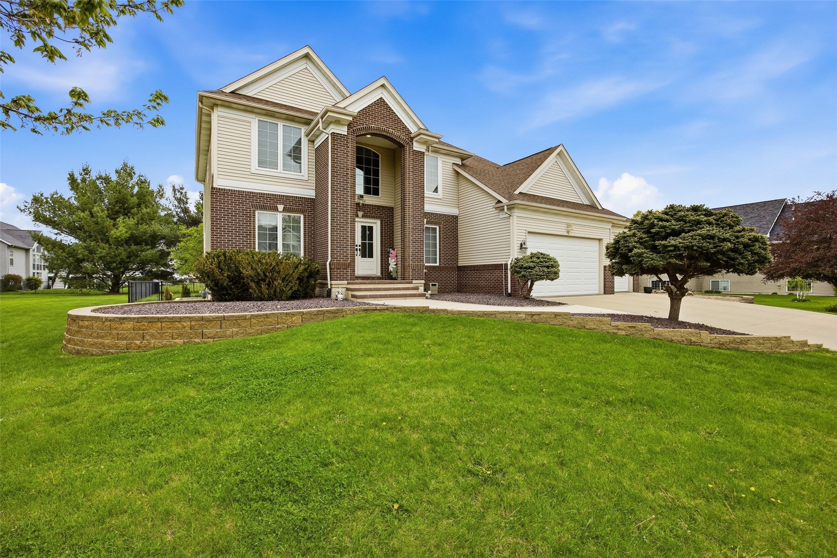 570 Landau Street Robins IA 52328