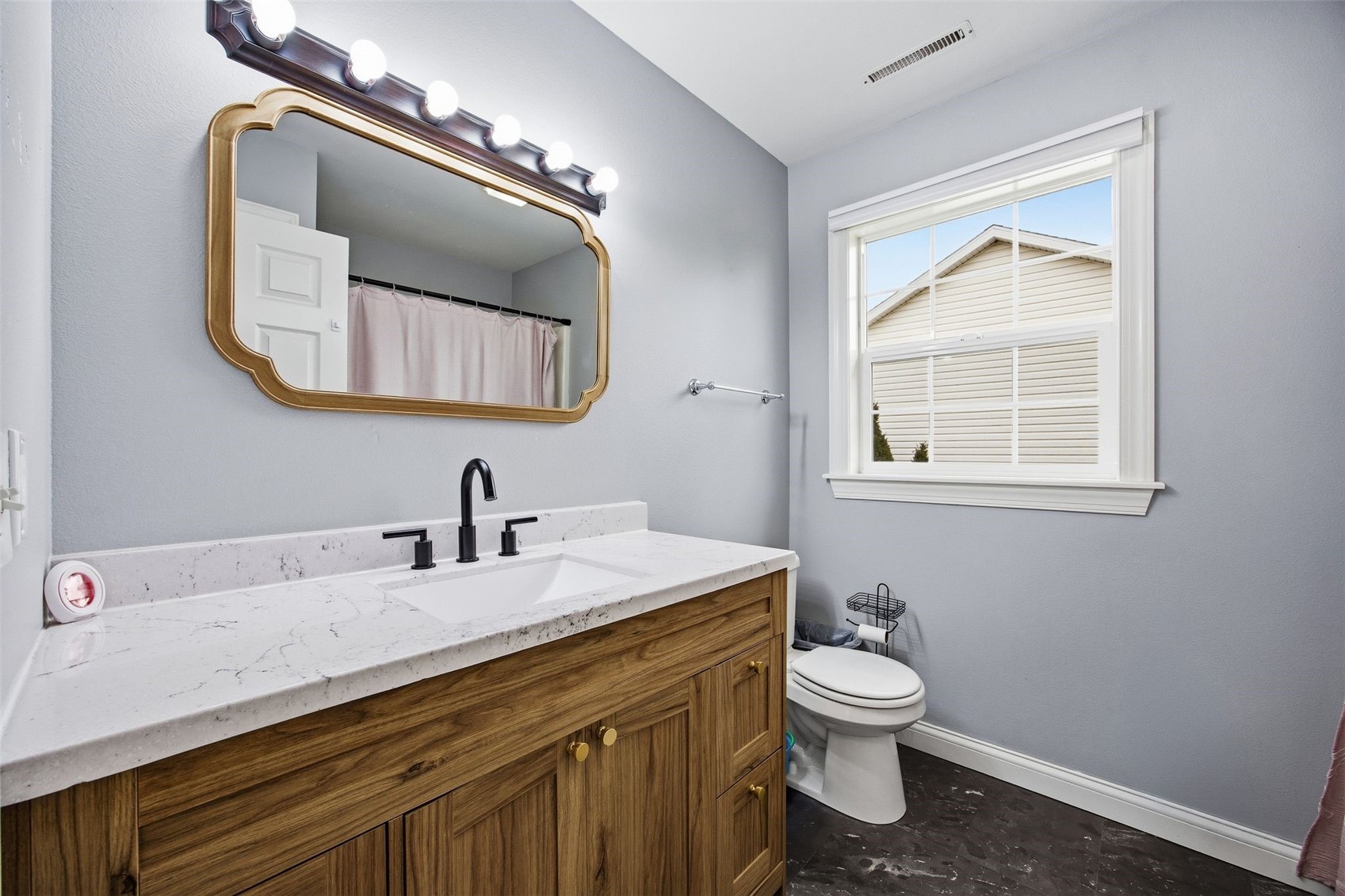 570 Landau Street Robins IA 52328