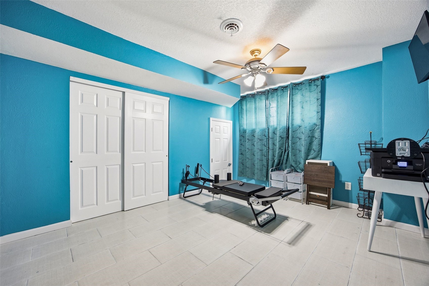 570 Landau Street Robins IA 52328