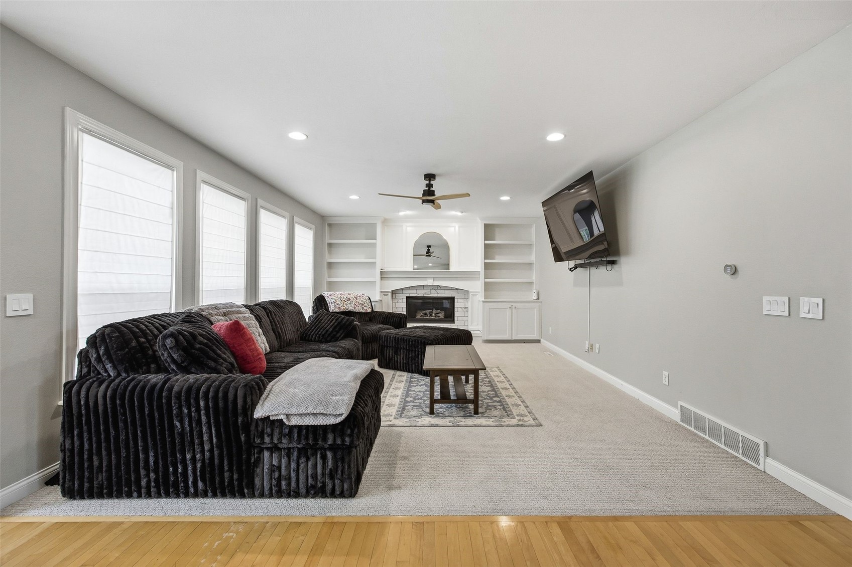 570 Landau Street Robins IA 52328