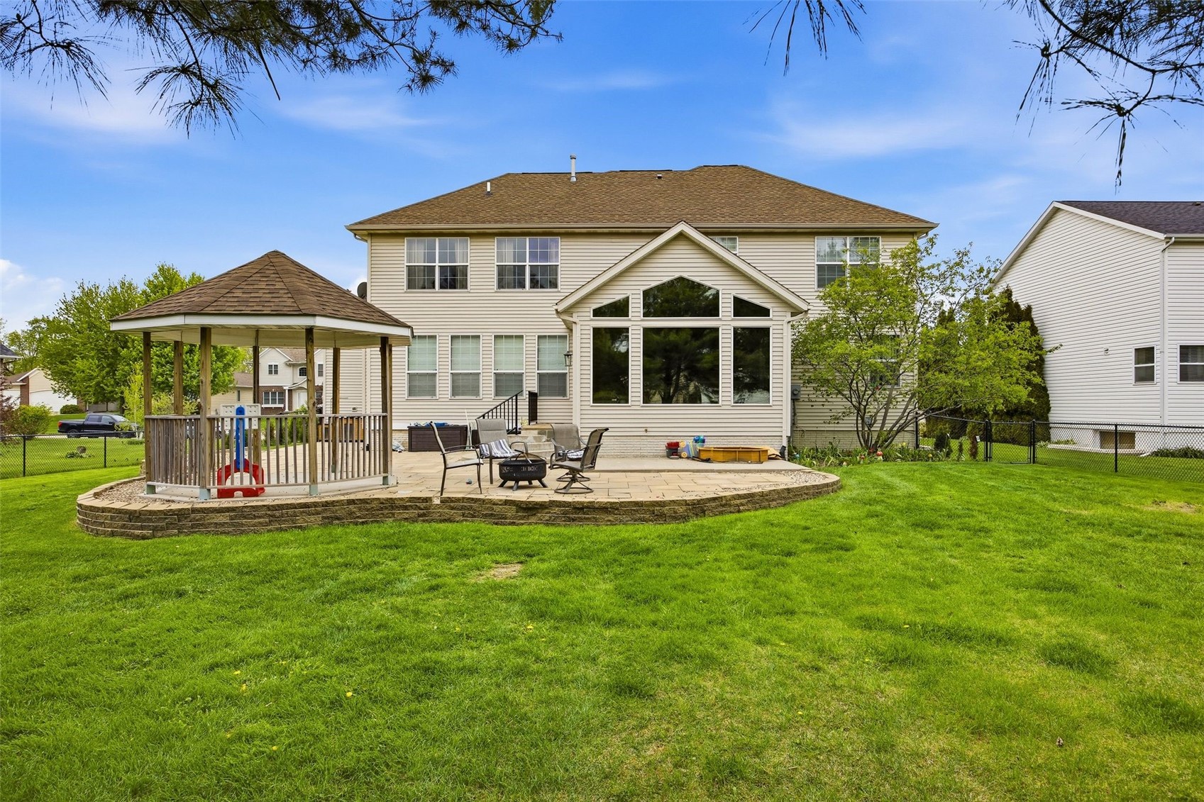 570 Landau Street Robins IA 52328