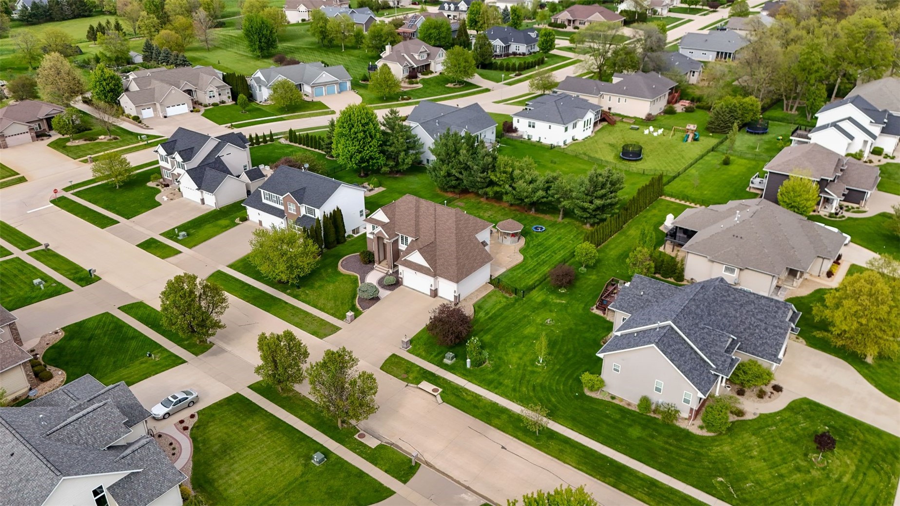570 Landau Street Robins IA 52328
